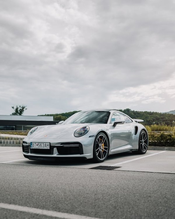 Can Upgrading to Ceramic Wheel Bearings Reduce Rolling Resistance in a Porsche 911 Turbo?